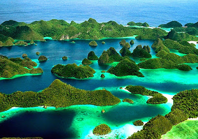  Pantai Tercantik Sepanjang Pulau Papua  5 Pantai Tercantik Sepanjang Pulau Papua 