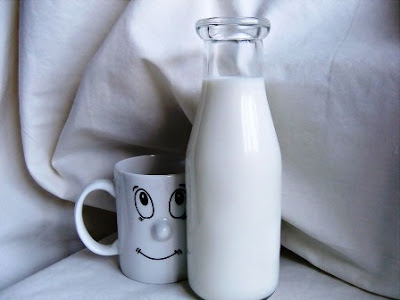  banyak bertebaran iklan susu kehamilan yang dipoles dengan kata  Iklan Susu Ibu Hamil Terlalu Menggoda, Jangan Terkecoh !!